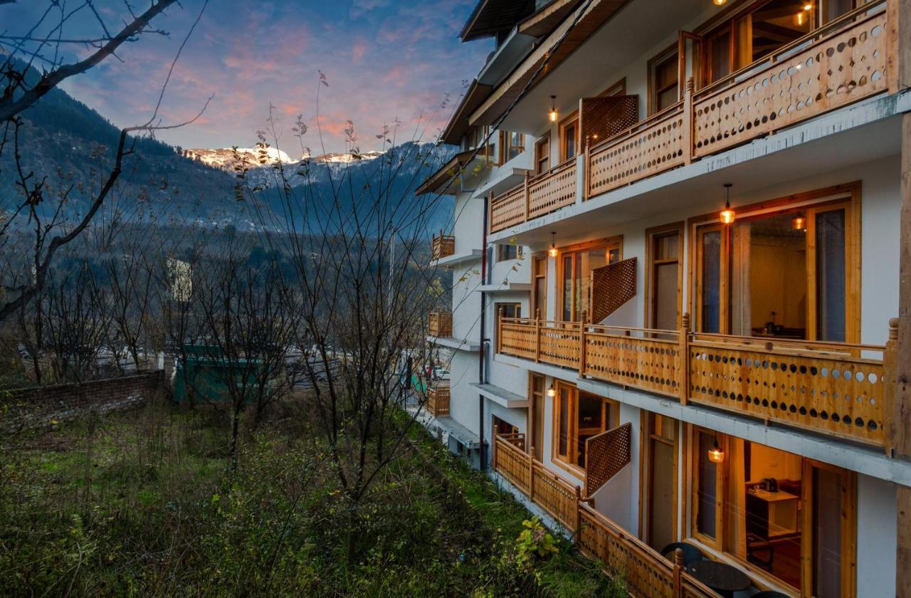 Hotel Vaibhav Regency Manāli Esterno foto