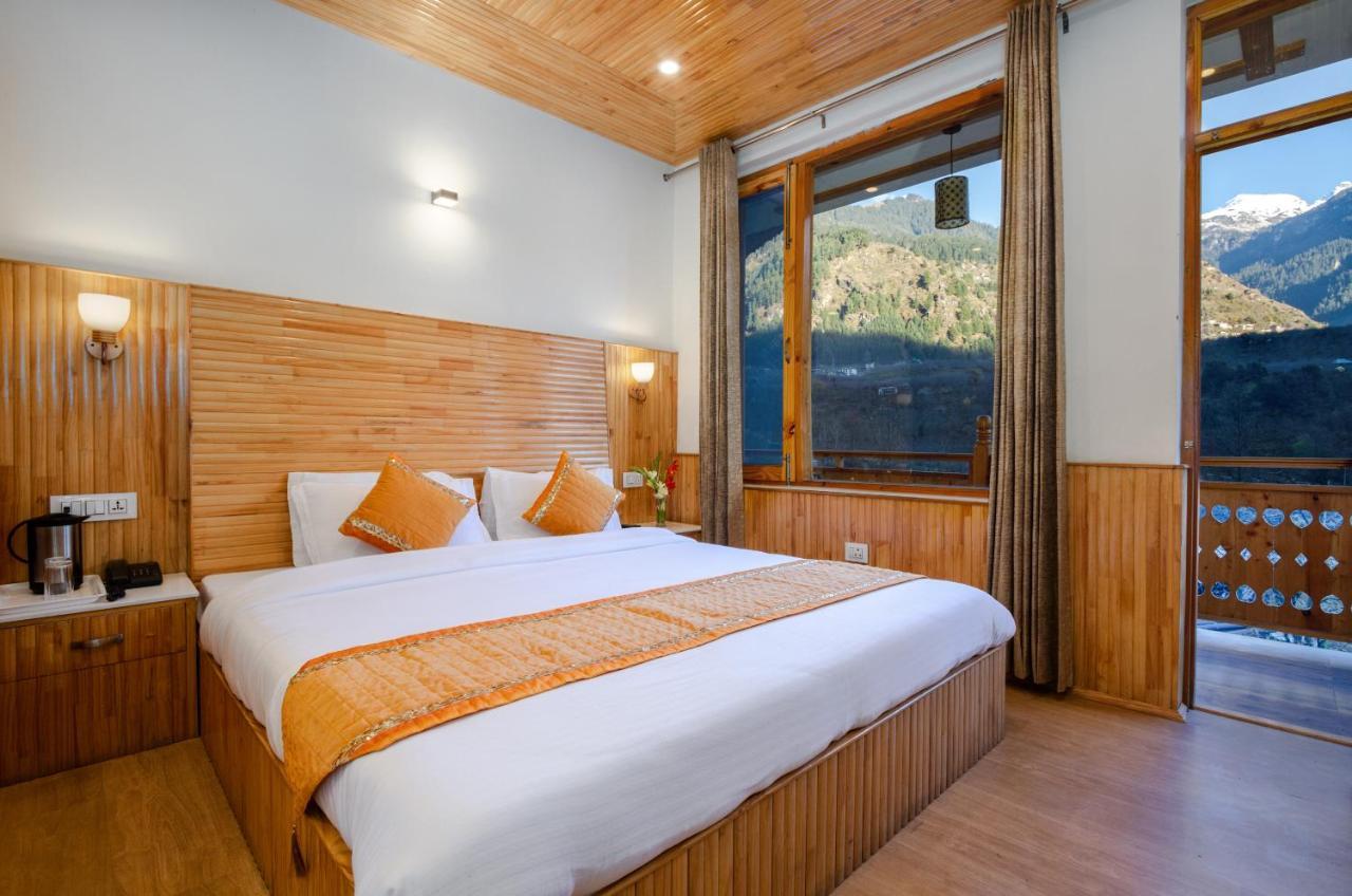 Hotel Vaibhav Regency Manāli Esterno foto