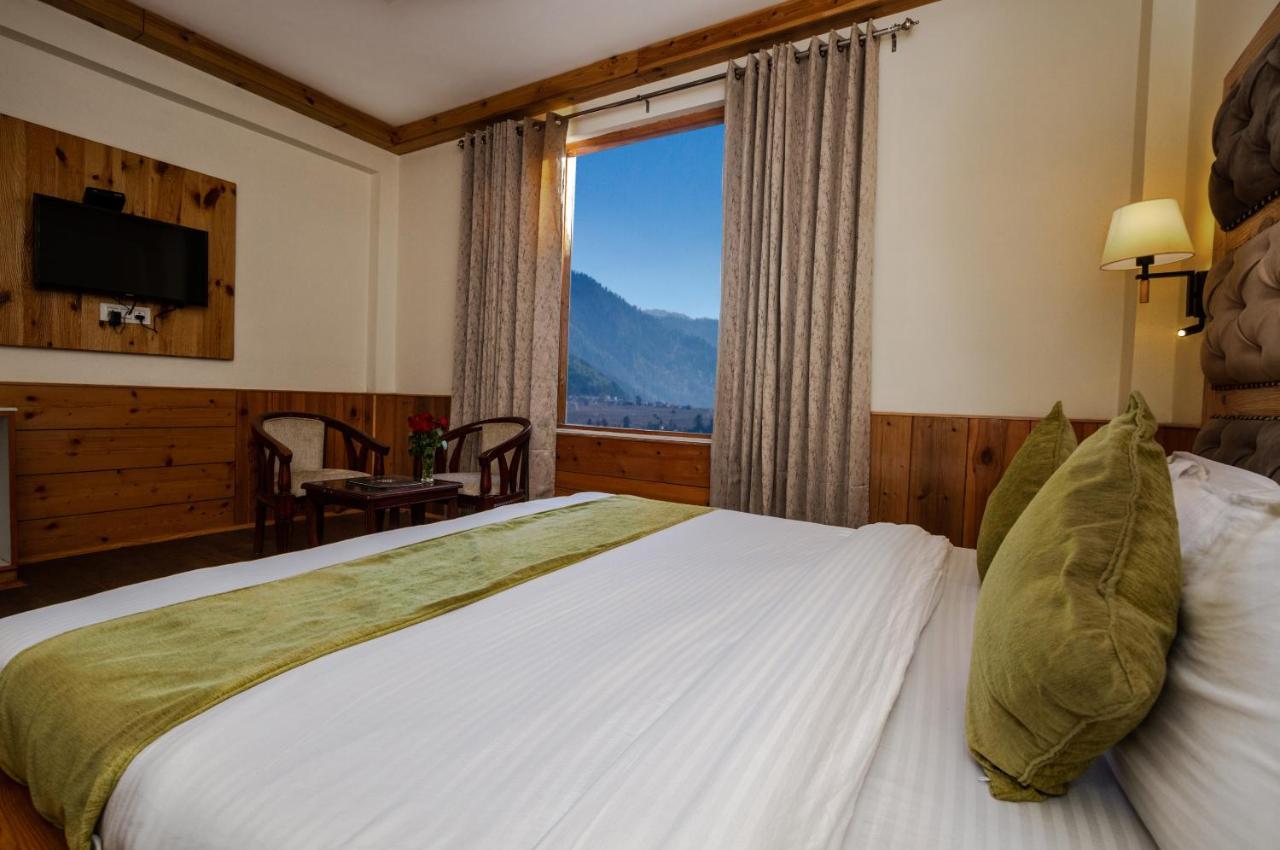 Hotel Vaibhav Regency Manāli Esterno foto